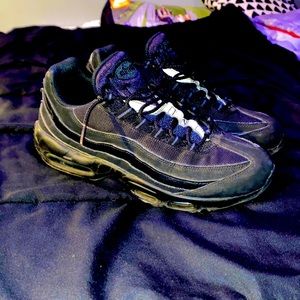 Nike Air Max 95 Essential